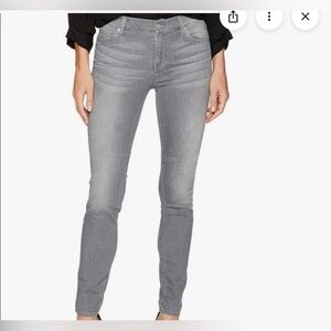 7 For All Mankind Women's Light Gray Skinny Jeans - Size 26